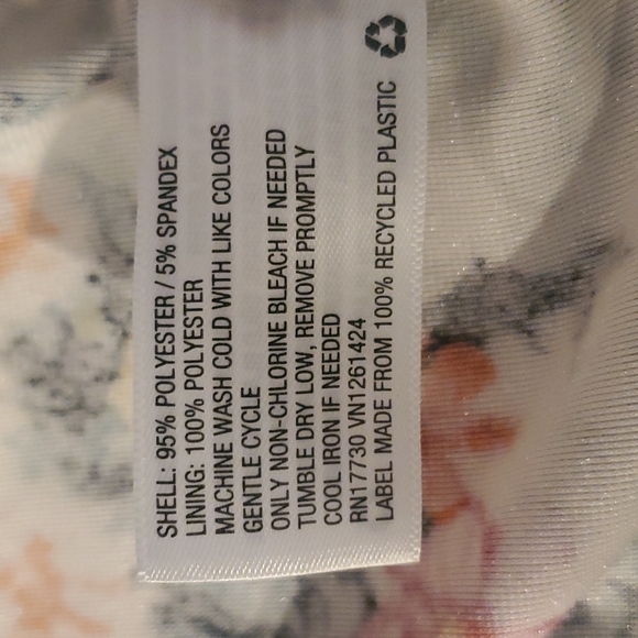 Dress - Picture 4 of 7